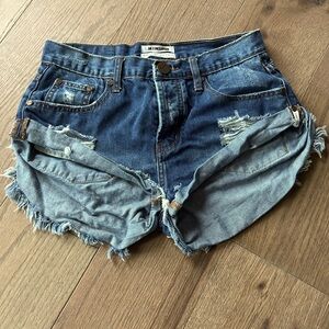 One teaspoon bandit shorts in a size 26.